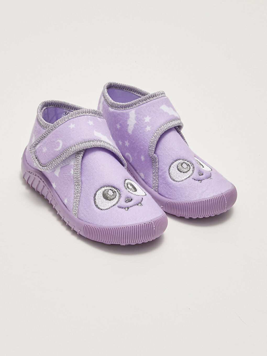 Lila Nakış Detaylı Cırt Cırtlı Kız Bebek Panduf