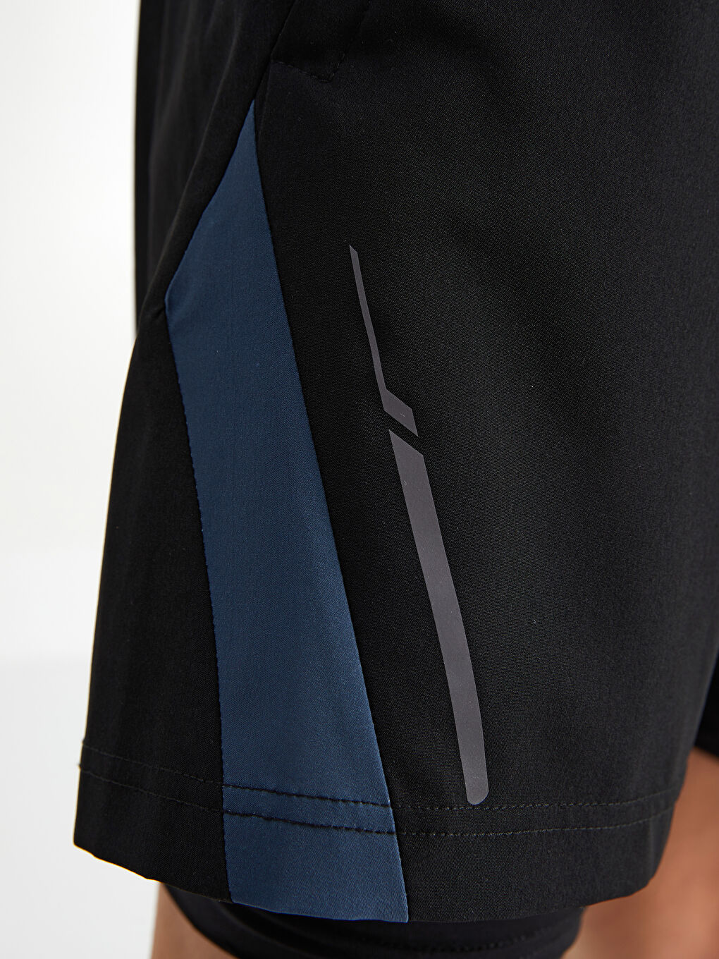LC Waikiki Slim Fit Men's Sports Tights Shorts -W1IF62Z8-CVL
