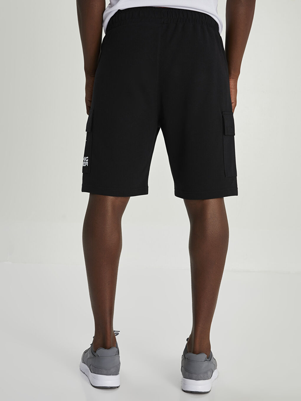 Siyah Standart Kalıp Baskılı Erkek Şort-5