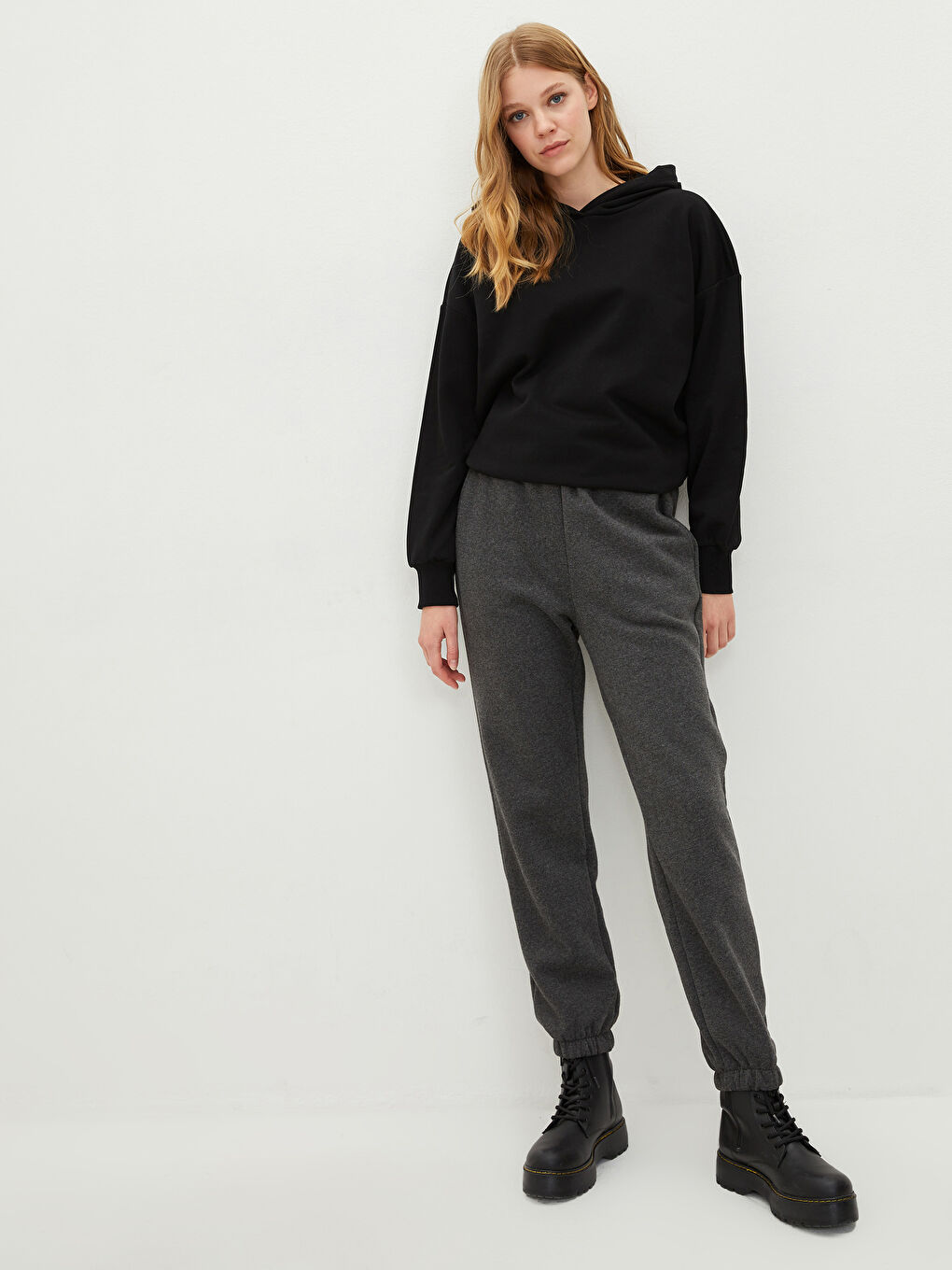 Antrasit Beli Lastikli Düz Cep Detaylı Kadın Kalın Jogger Eşofman Altı-1