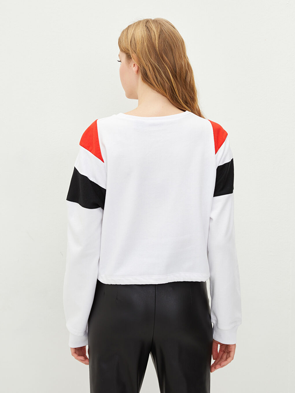 Beyaz Bisiklet Yaka Mickey Mouse Baskılı Uzun Kollu Kadın Sweatshirt-4