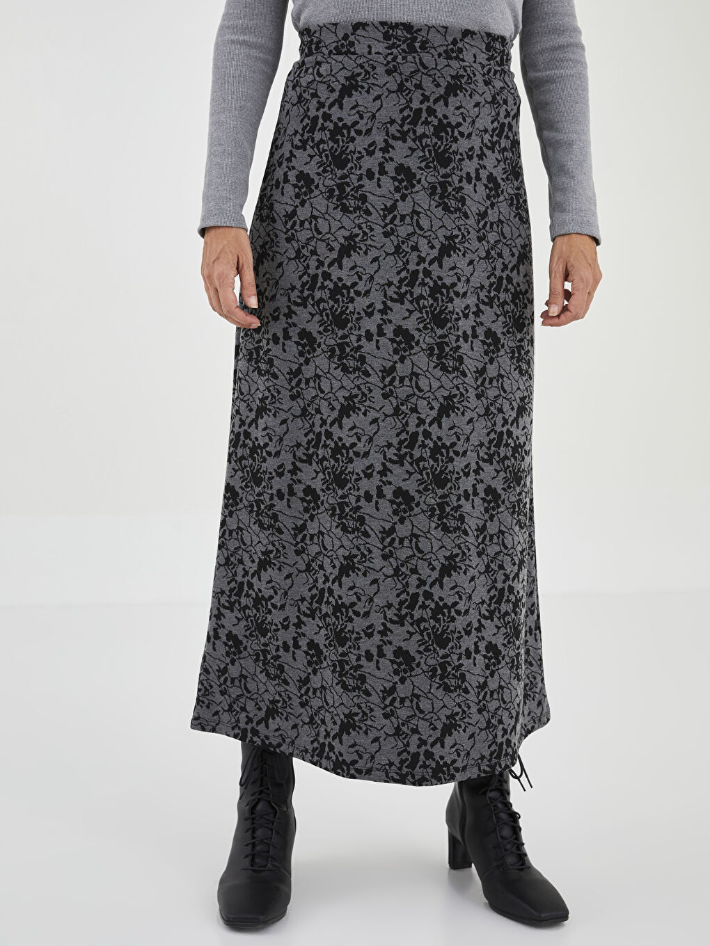 Siyah Beli Lastikli Desenli A Kesim Ponte Kumaş Kadın Etek-2
