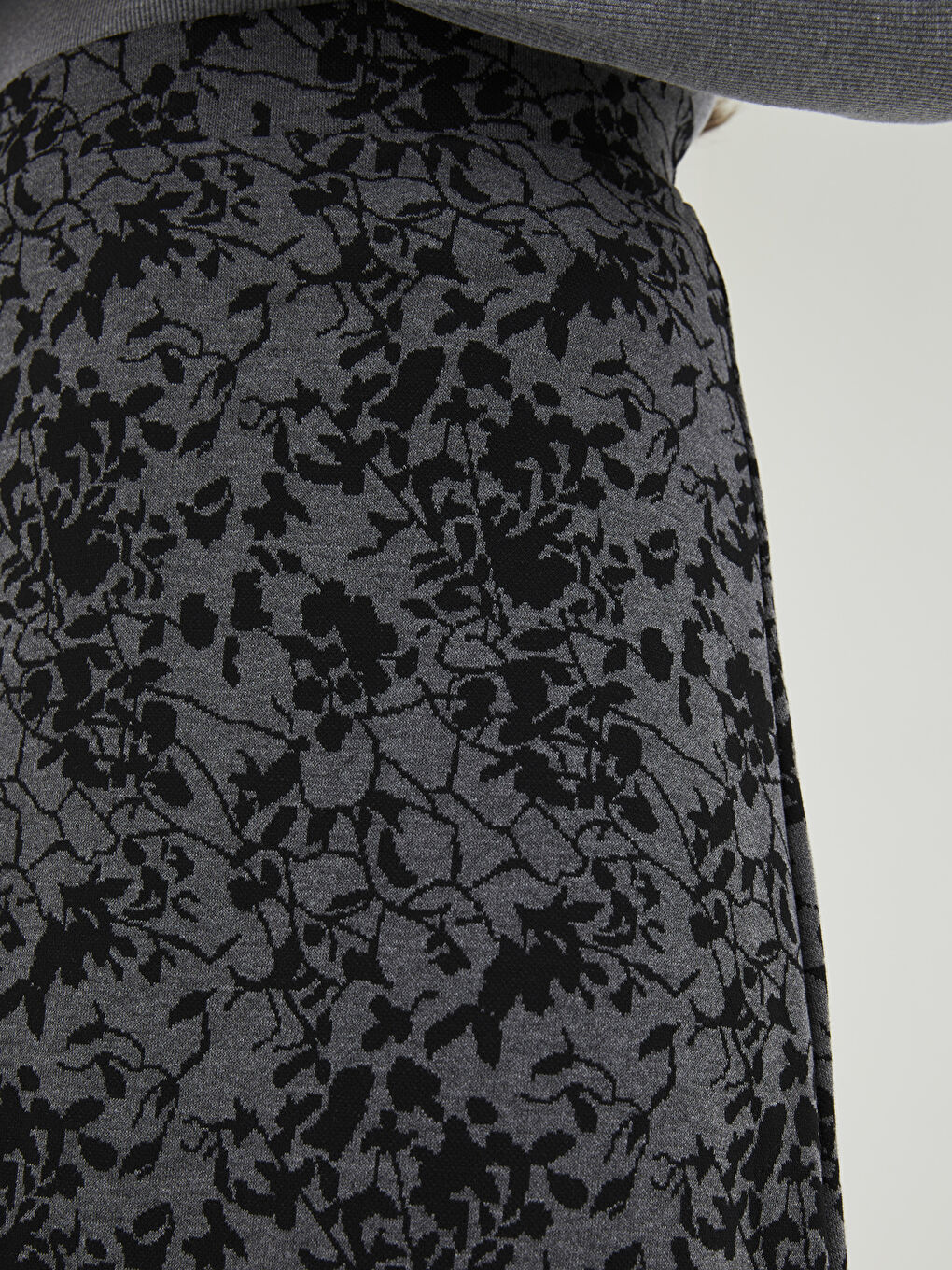 Siyah Beli Lastikli Desenli A Kesim Ponte Kumaş Kadın Etek-3