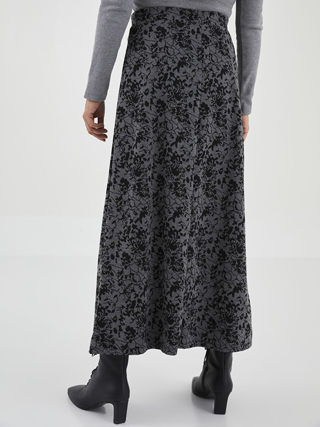 Siyah Beli Lastikli Desenli A Kesim Ponte Kumaş Kadın Etek-4