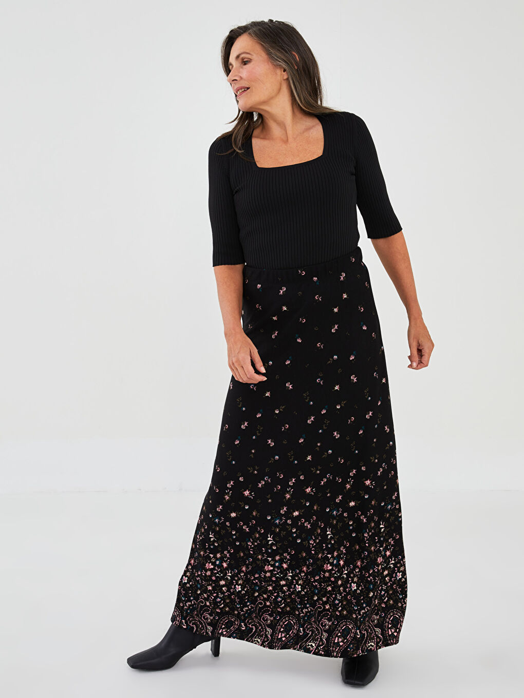 Siyah Beli Lastikli Desenli A Kesim Kadın Etek