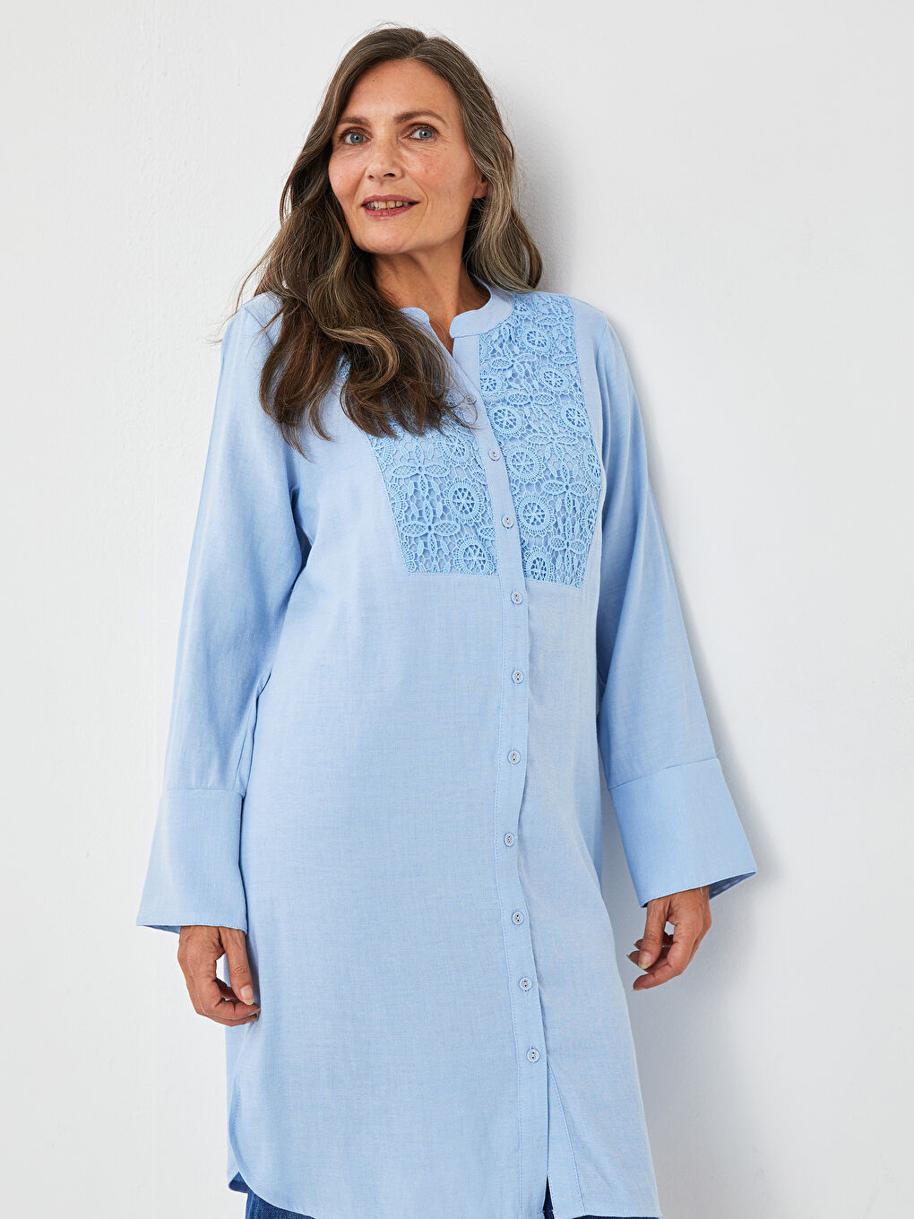 Henley Neckline Embroidered Long Sleeve Gabardine Fabric Women's Tunic