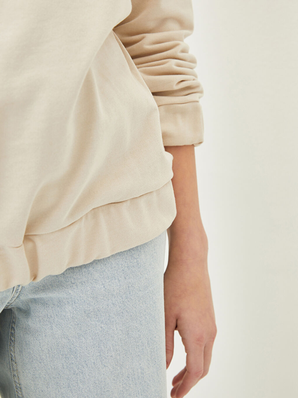 Әйелдерге арналған өрнексіз дөңгелек жағалы ұзын жең свитшот-3