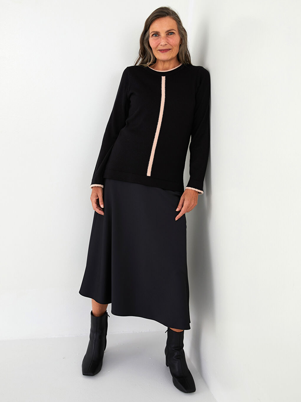 سترة تريكو بياقة دائرية كم طويل منقوشة للسيدات