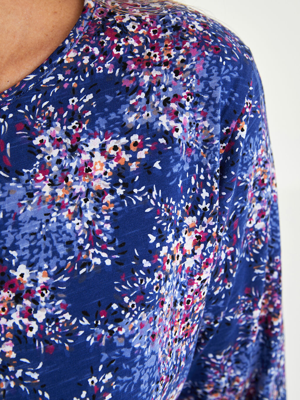 Crew Neck Floral Long Sleeve Cotton Women's T-Shirt-3