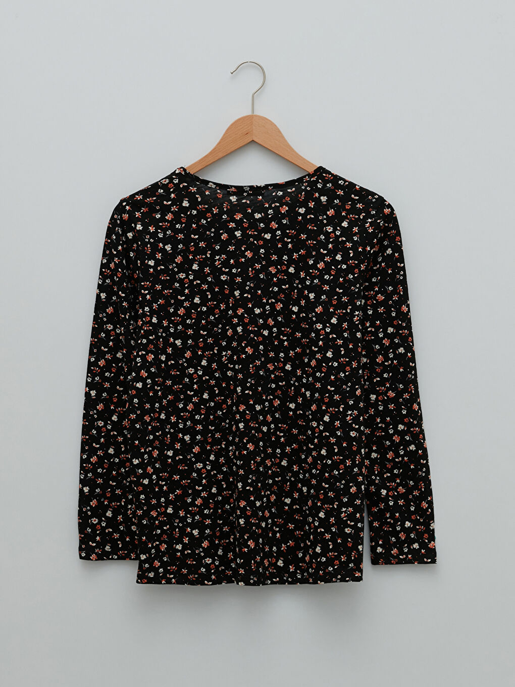 Siyah Bisiklet Yaka Çiçekli Uzun Kollu Pamuklu Kadın Tişört-6