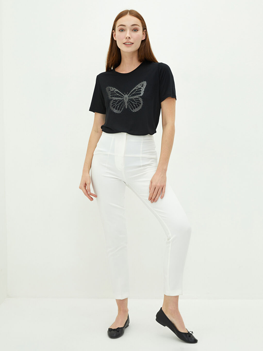 Siyah Bisiklet Yaka Taşlı Kısa Kollu Kadın Tişört