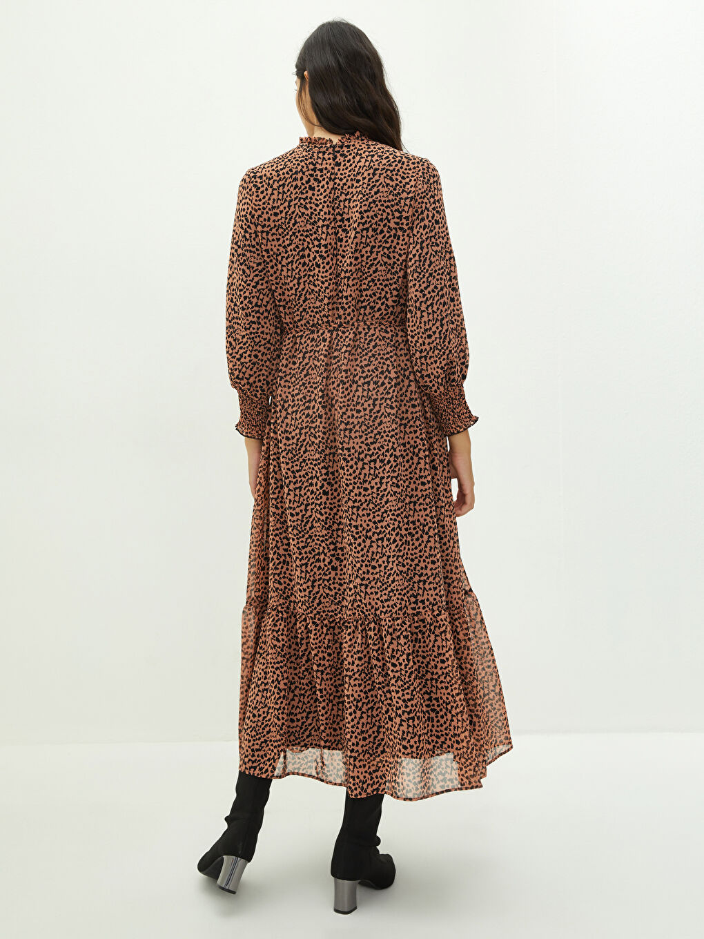 Pembe Fırfırlı Dik Yaka Desenli Uzun Kollu Kadın Elbise-5