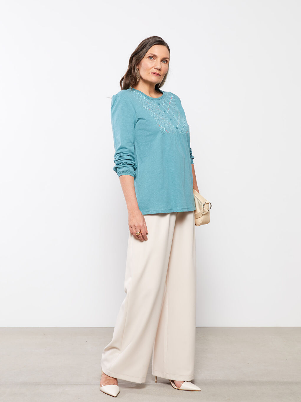 LCW Grace Crew Neck Embroidered Long Sleeve Cotton Women's Blouse -W1II40Z8-H8C