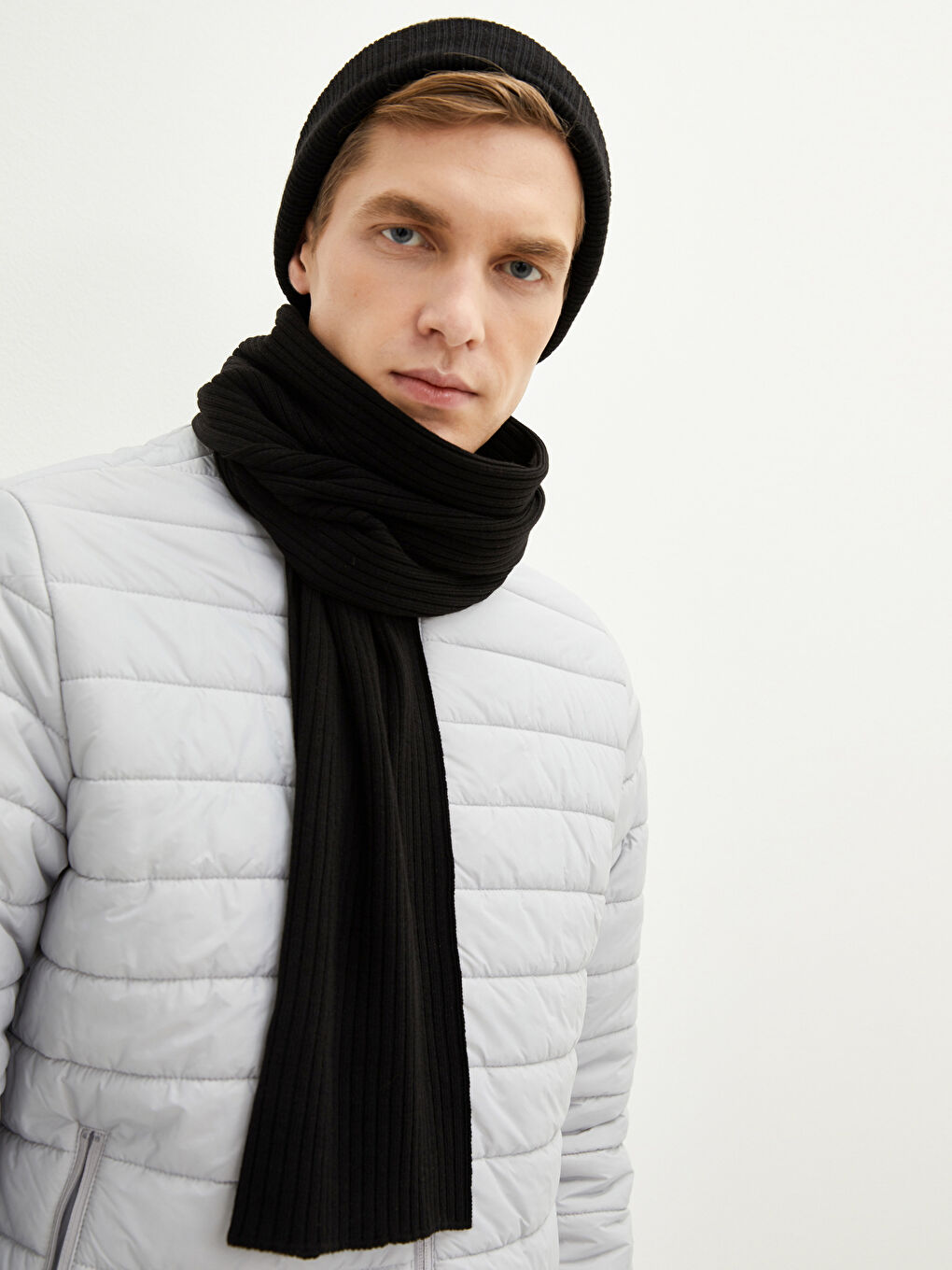 Flexible Knitwear Men's Beret and Scarf