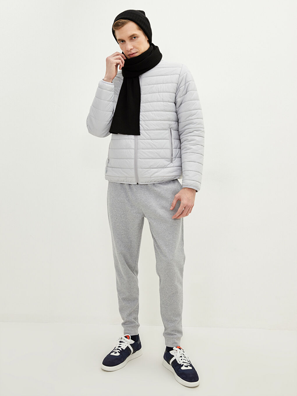 Flexible Knitwear Men's Beret and Scarf-1