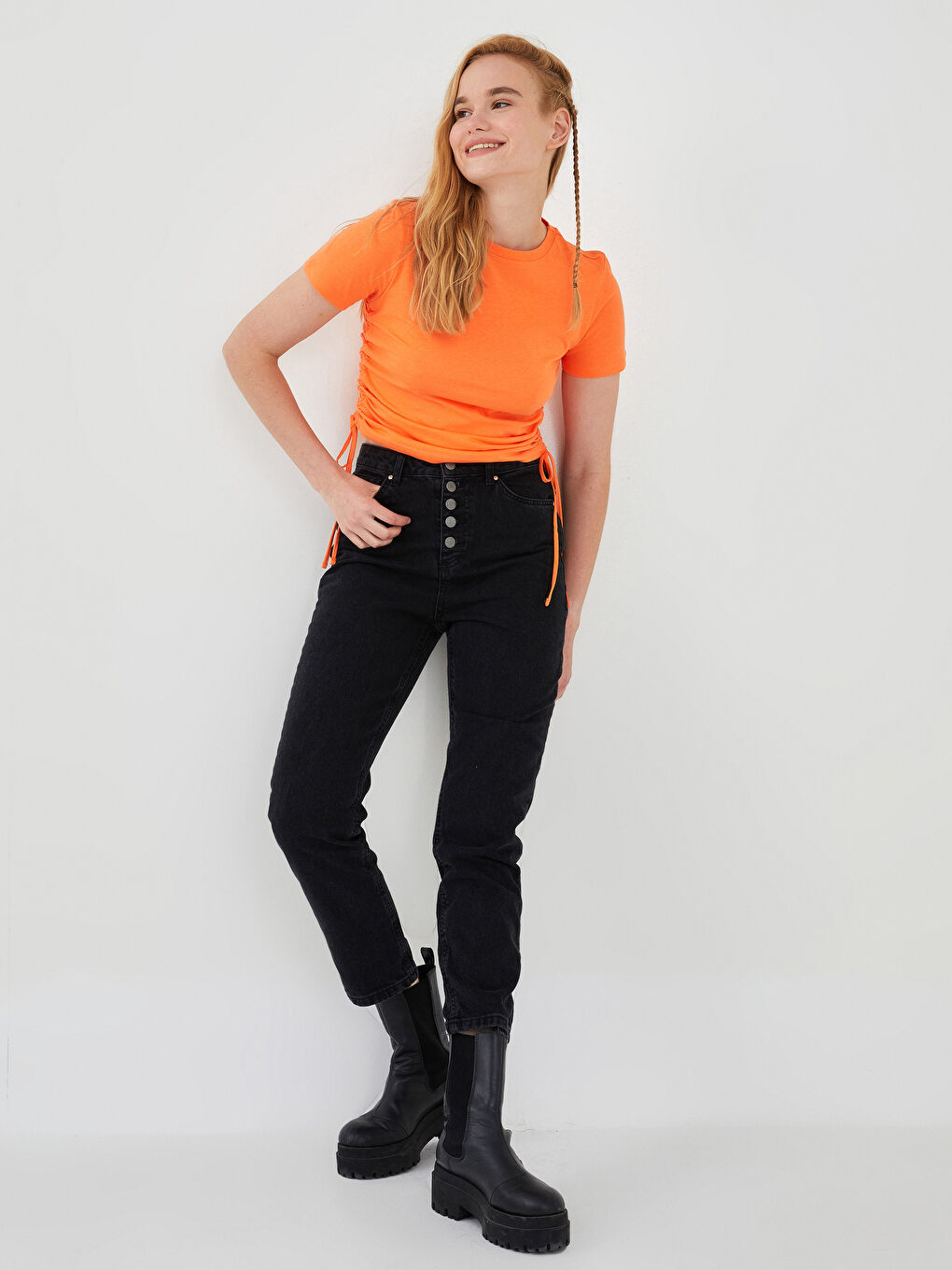 Turuncu Bisiklet Yaka Düz Kısa Kollu Kadın Crop