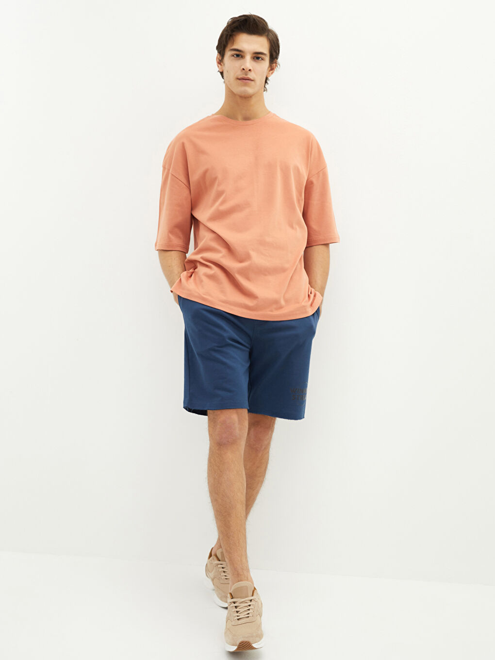 تيشيرت للرجال أساسي بأكمام قصيرة ورقبة دائرية من القطن الممشط-1