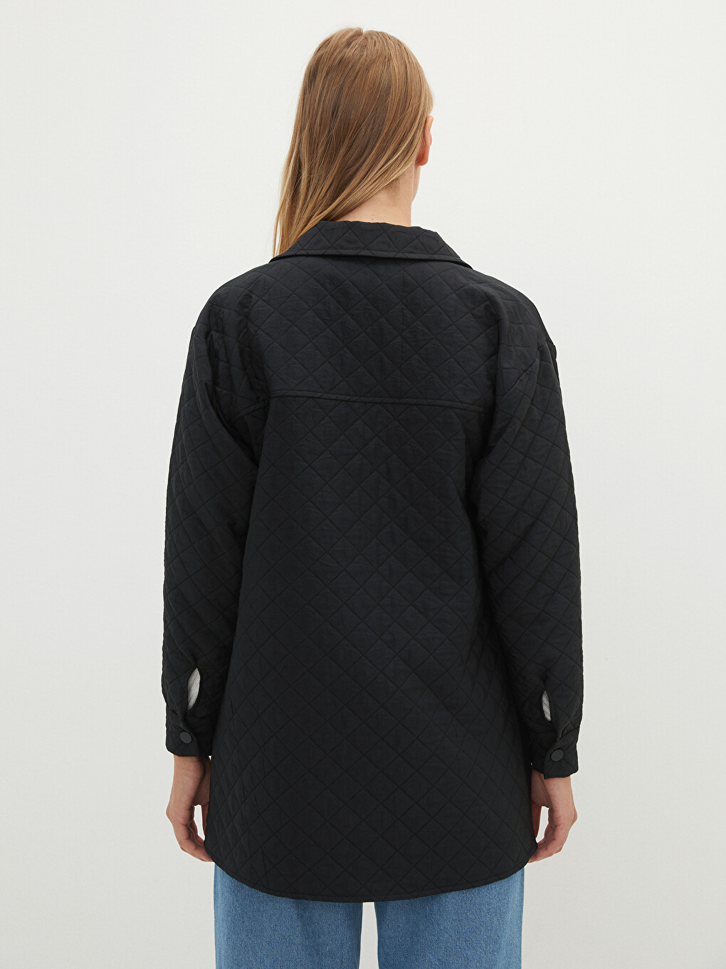 Manteau pour Femmes à Manches Longues avec Fermeture à Pression et Motif Matelassé-5