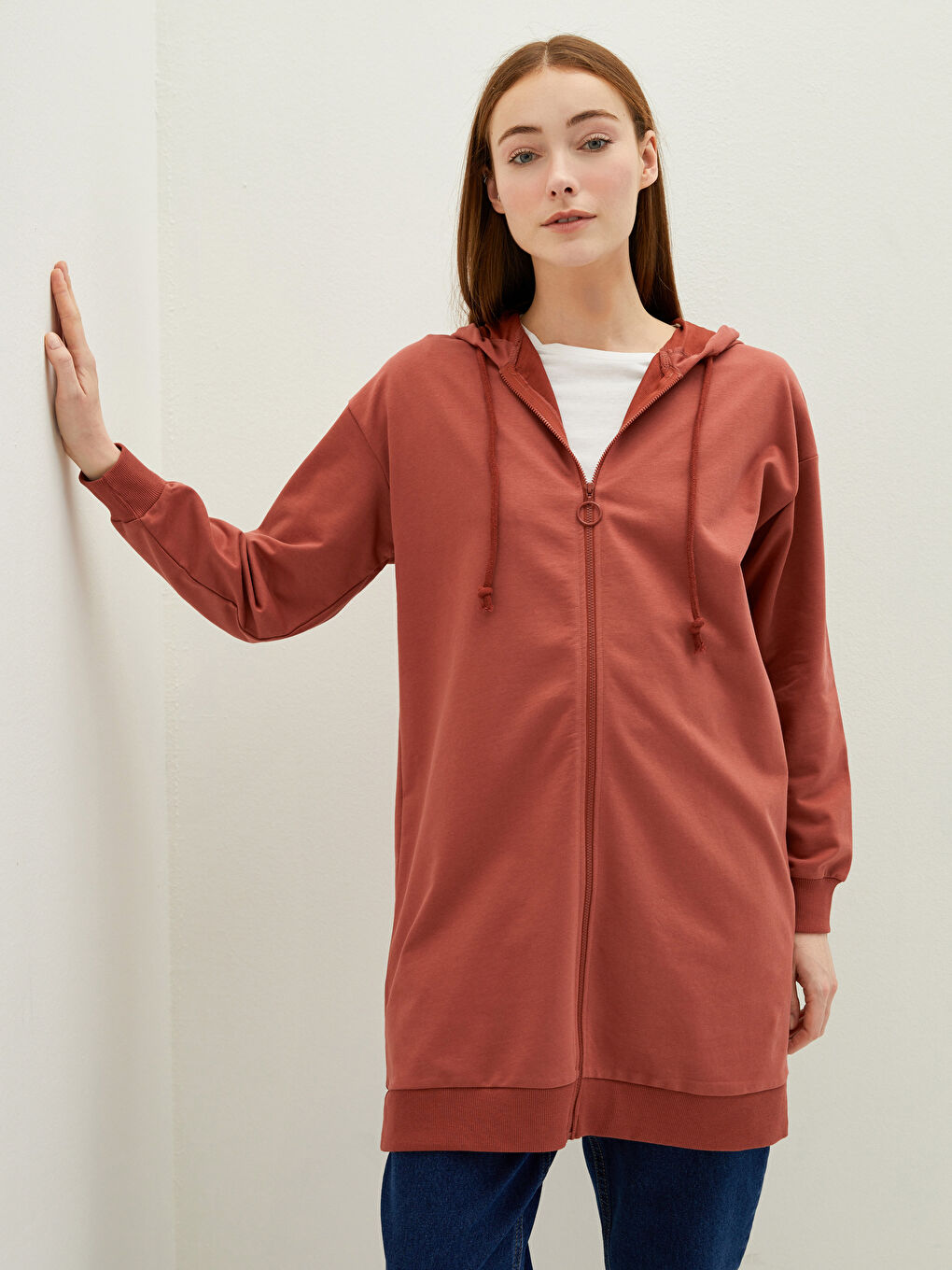 Kırmızı Kapüşonlu Düz Uzun Kollu Kadın Hırka