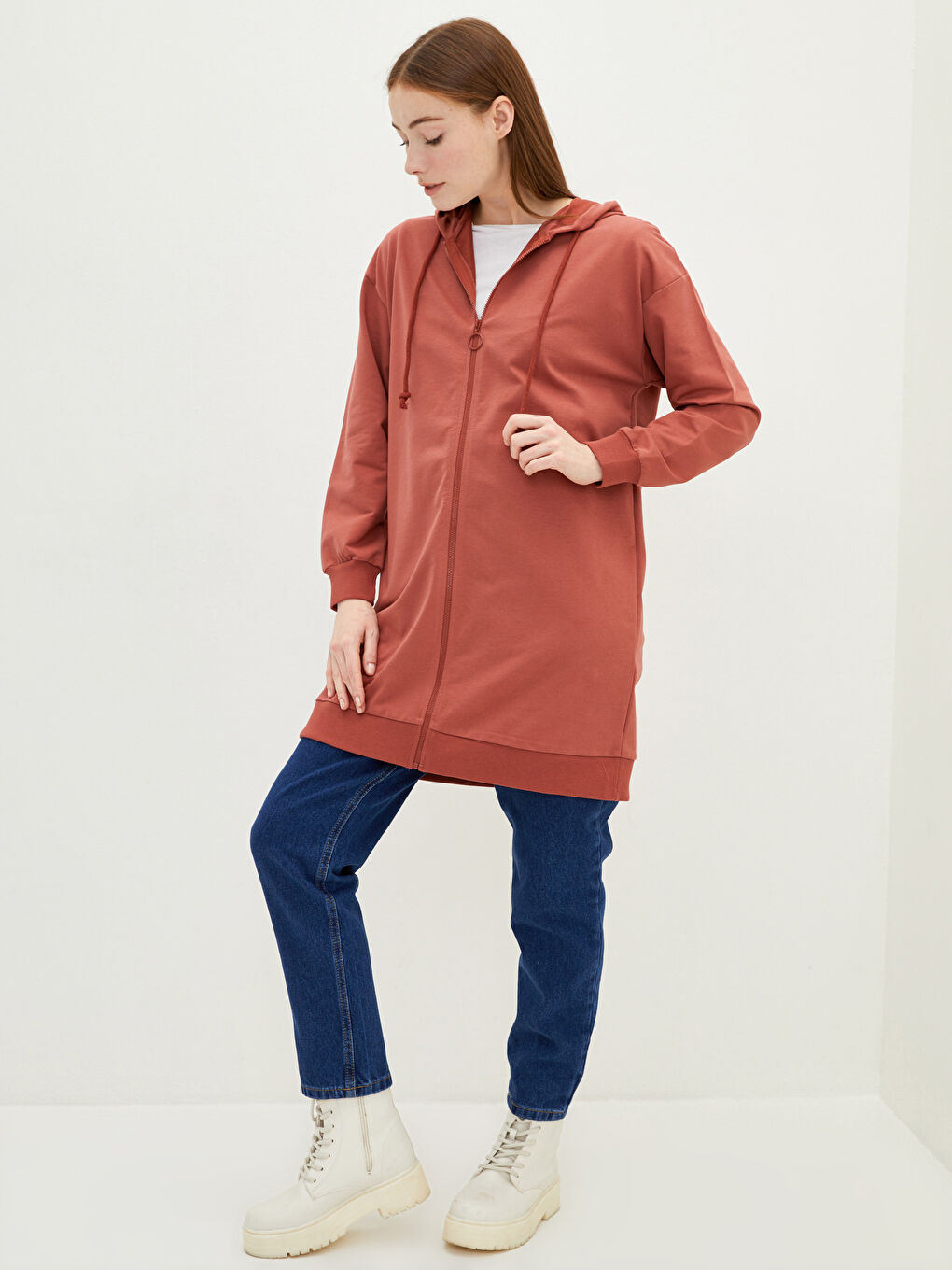 Kırmızı Kapüşonlu Düz Uzun Kollu Kadın Hırka-1