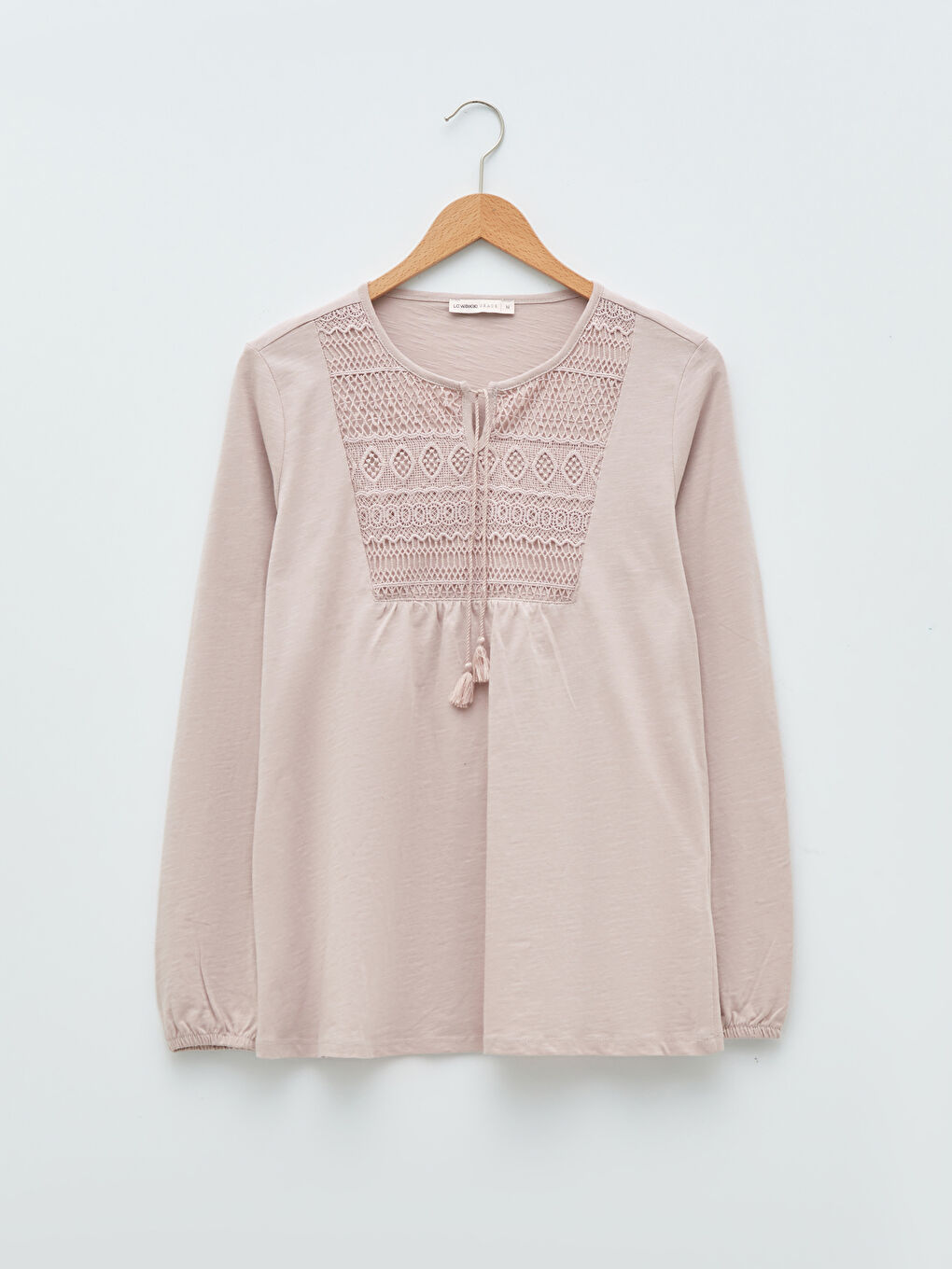 بلوزة قطنية للسيدات بأكمام طويلة مع ياقة مربوطة ومطرزة-5