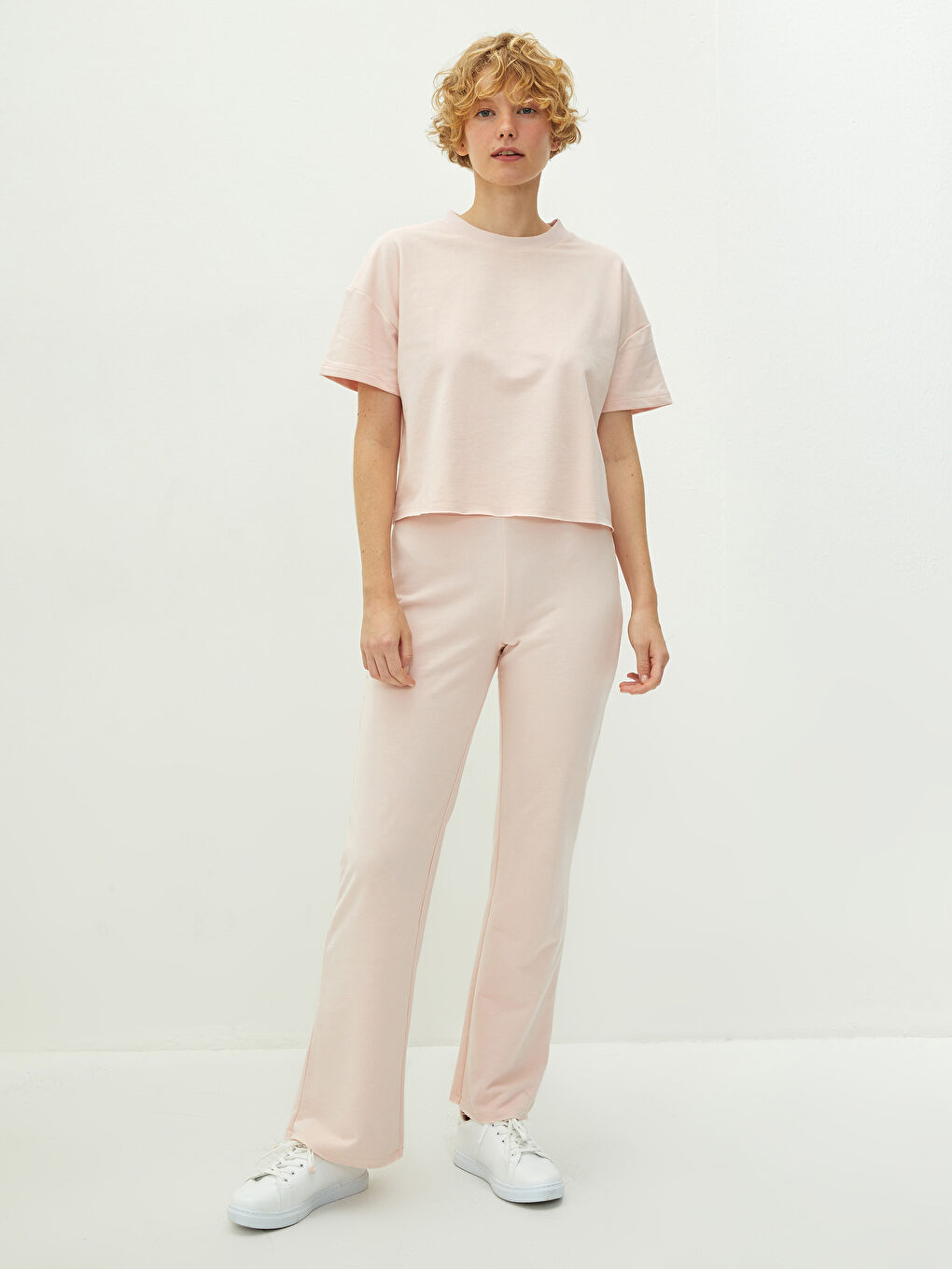 Bisiklet Yaka Düz Kısa Kollu Kadın Tişört-3