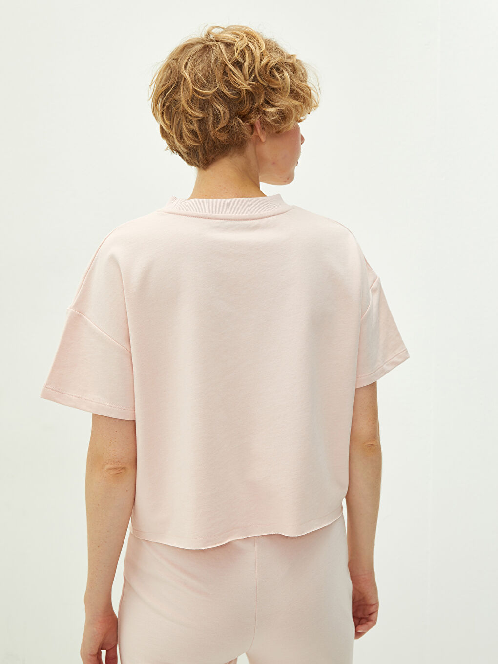 Bisiklet Yaka Düz Kısa Kollu Kadın Tişört-4