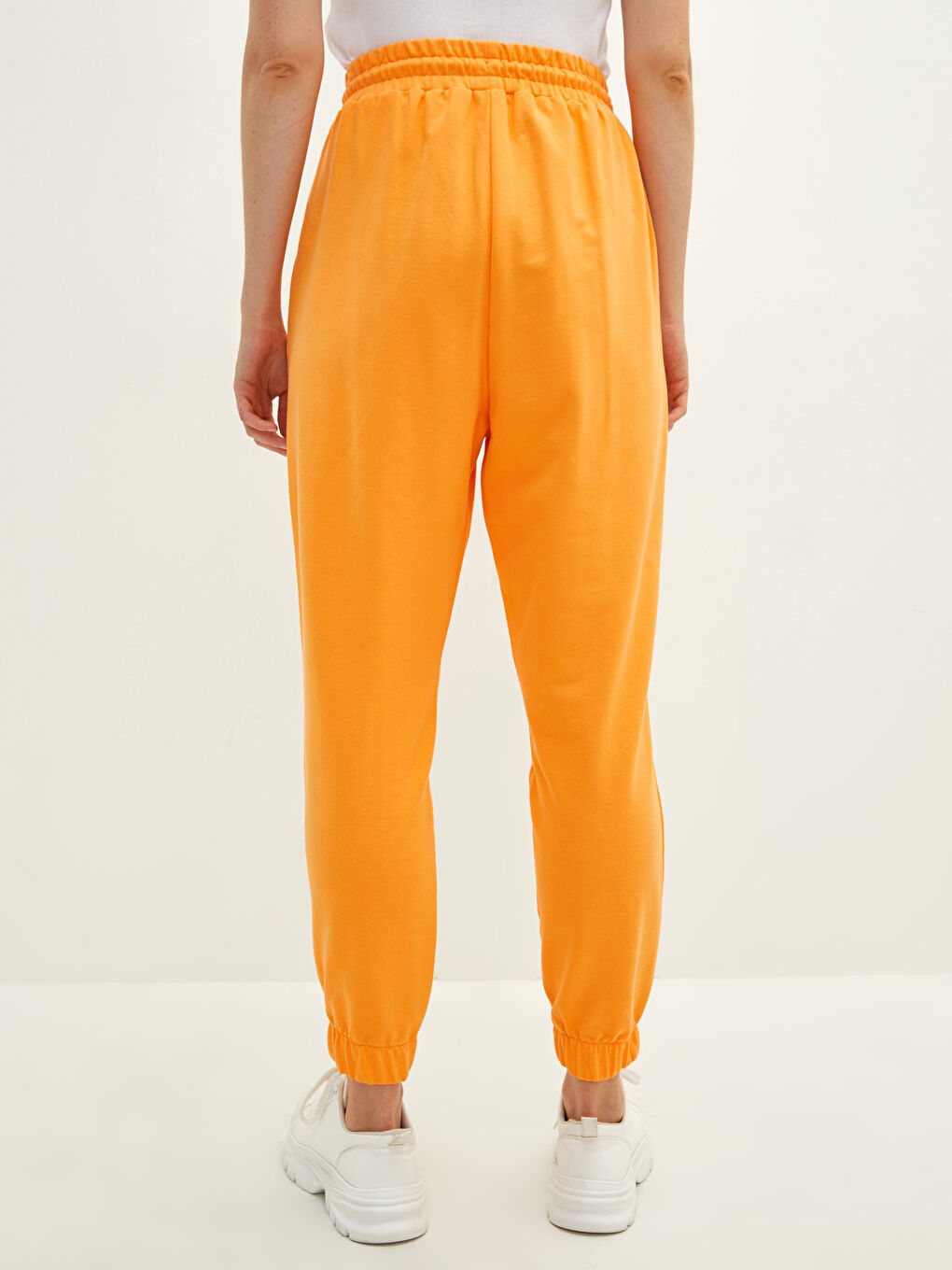 Женские спортивные штаны с эластичной резинкой на талии и карманами-7