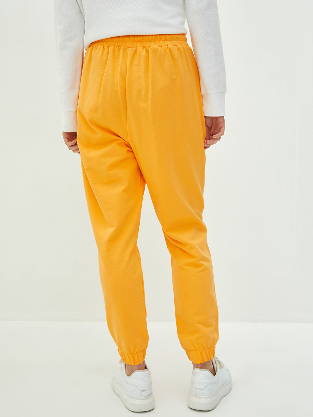 Женские спортивные штаны с эластичной резинкой на талии и карманами-8