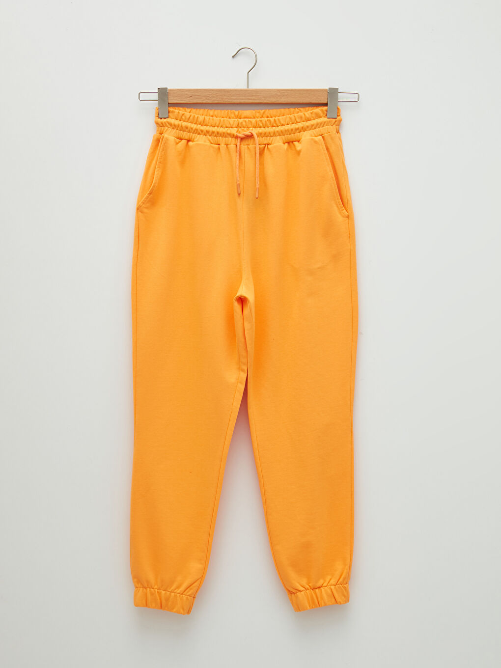 Женские спортивные штаны с эластичной резинкой на талии и карманами-10