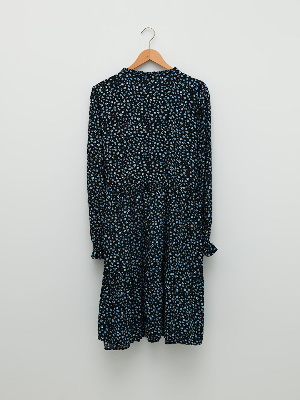 Turkuaz Büyük Beden Bağlamalı Yaka Çiçek Desenli Uzun Kollu Viskon Kadın Elbise-6