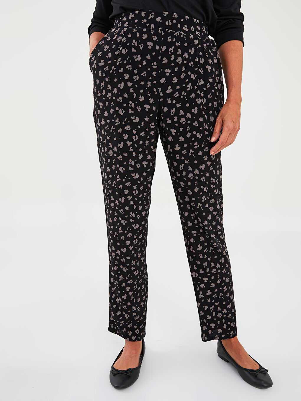 Pantaloni Dama Vâscoză Confortabili cu Talie Elastică, Imprimeu și Buzunare-3