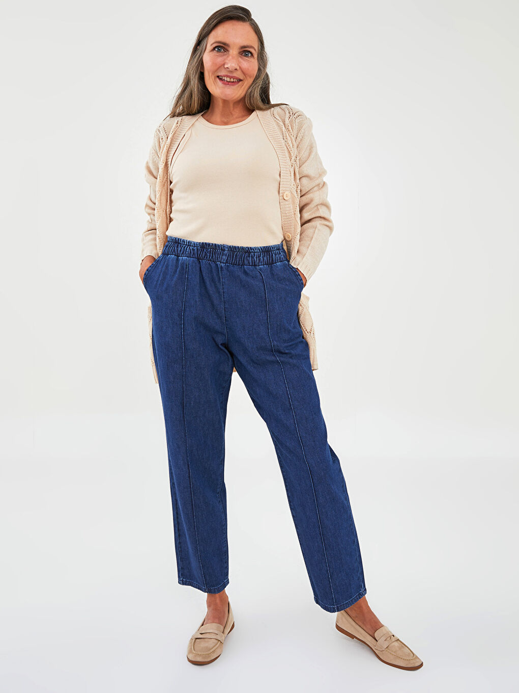 Jeans für Damen mit elastischem Bund, bequemer Passform, geradem Bein und Taschen