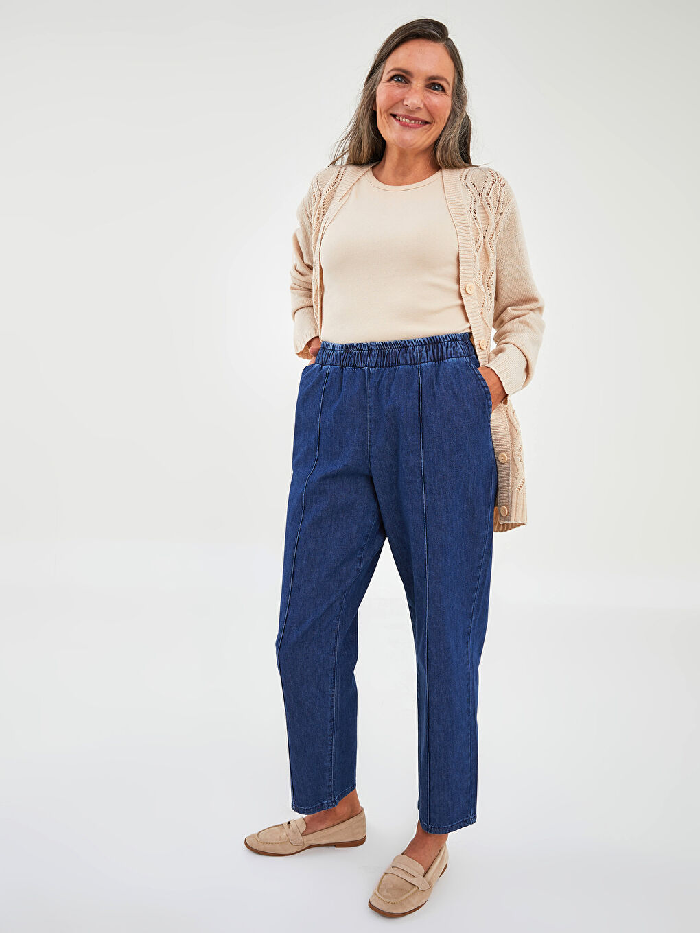 Jeans für Damen mit elastischem Bund, bequemer Passform, geradem Bein und Taschen-1