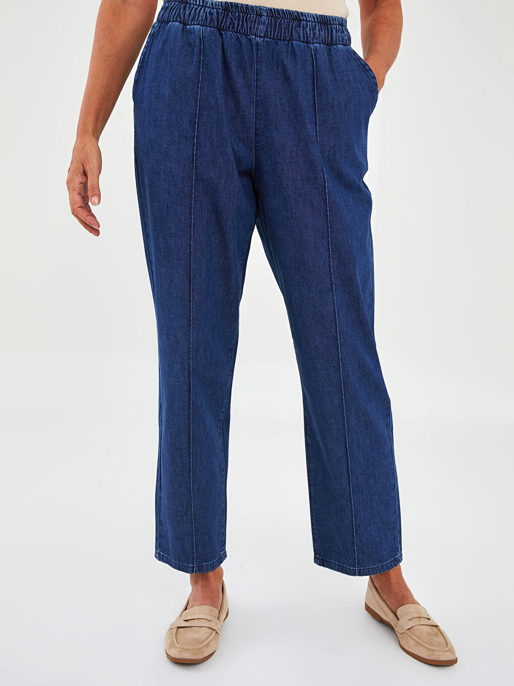 Jeans für Damen mit elastischem Bund, bequemer Passform, geradem Bein und Taschen-3