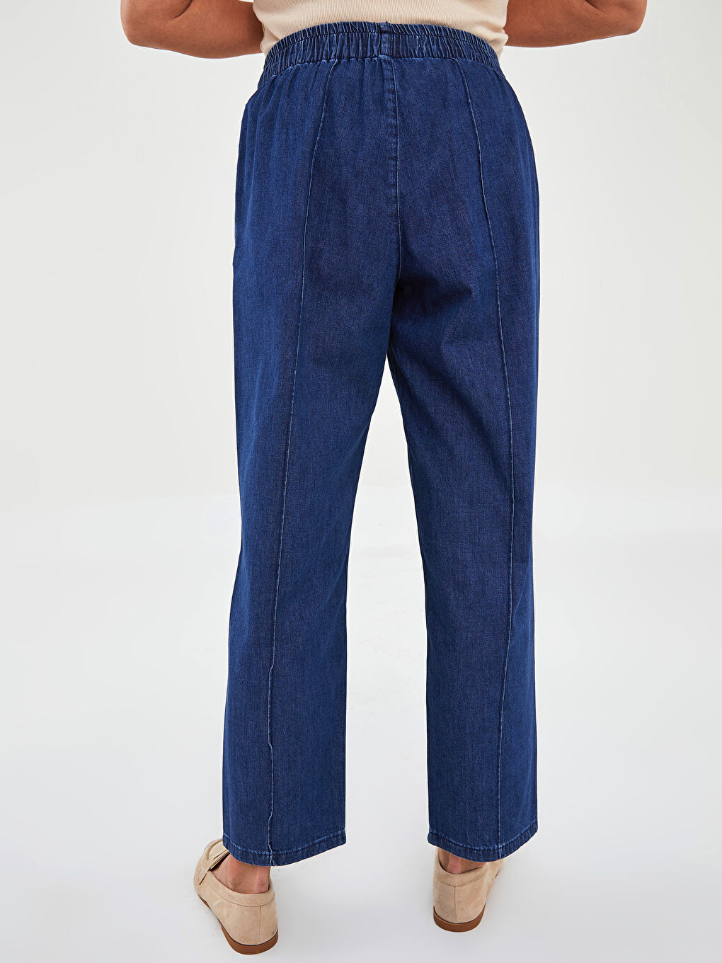 Jeans für Damen mit elastischem Bund, bequemer Passform, geradem Bein und Taschen-4