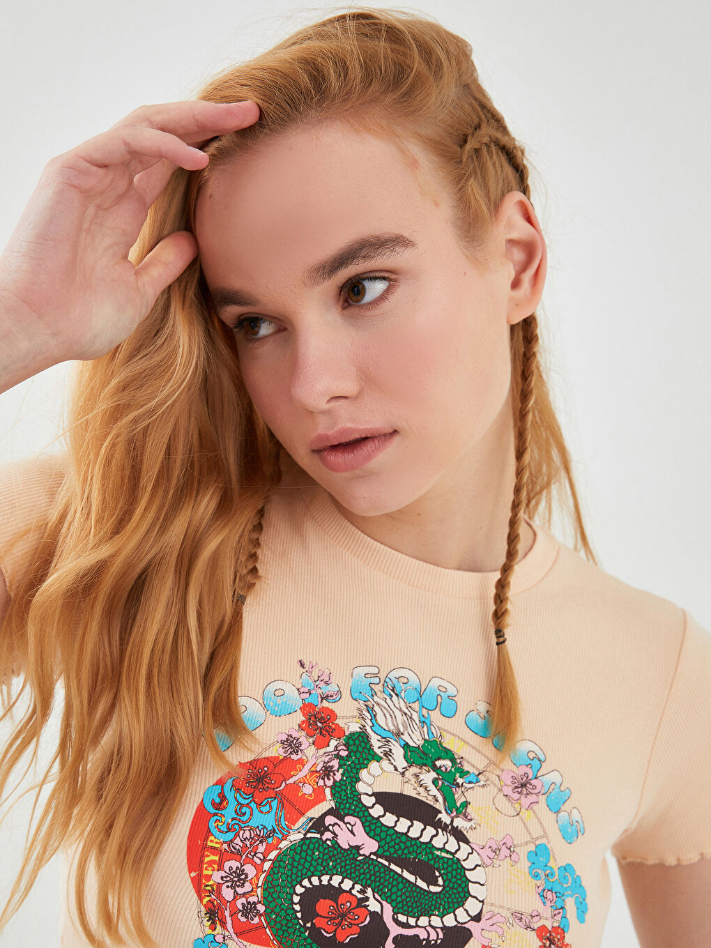 Bej Bisiklet Yaka Baskılı Kısa Kollu Kadın Crop-2