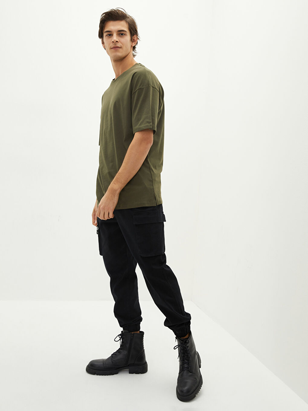 Haki Bisiklet Yaka Kısa Kollu Basic Penye Erkek Tişört-2