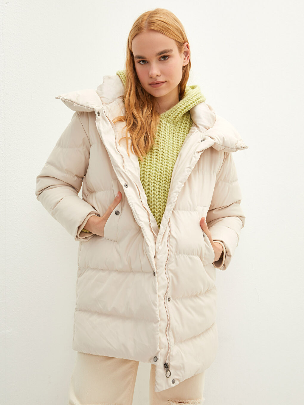 LCW Vision Hooded Collar Straight Long Sleeve Pocket Detailed Women's Down Coat -W1IO96Z8-RYS