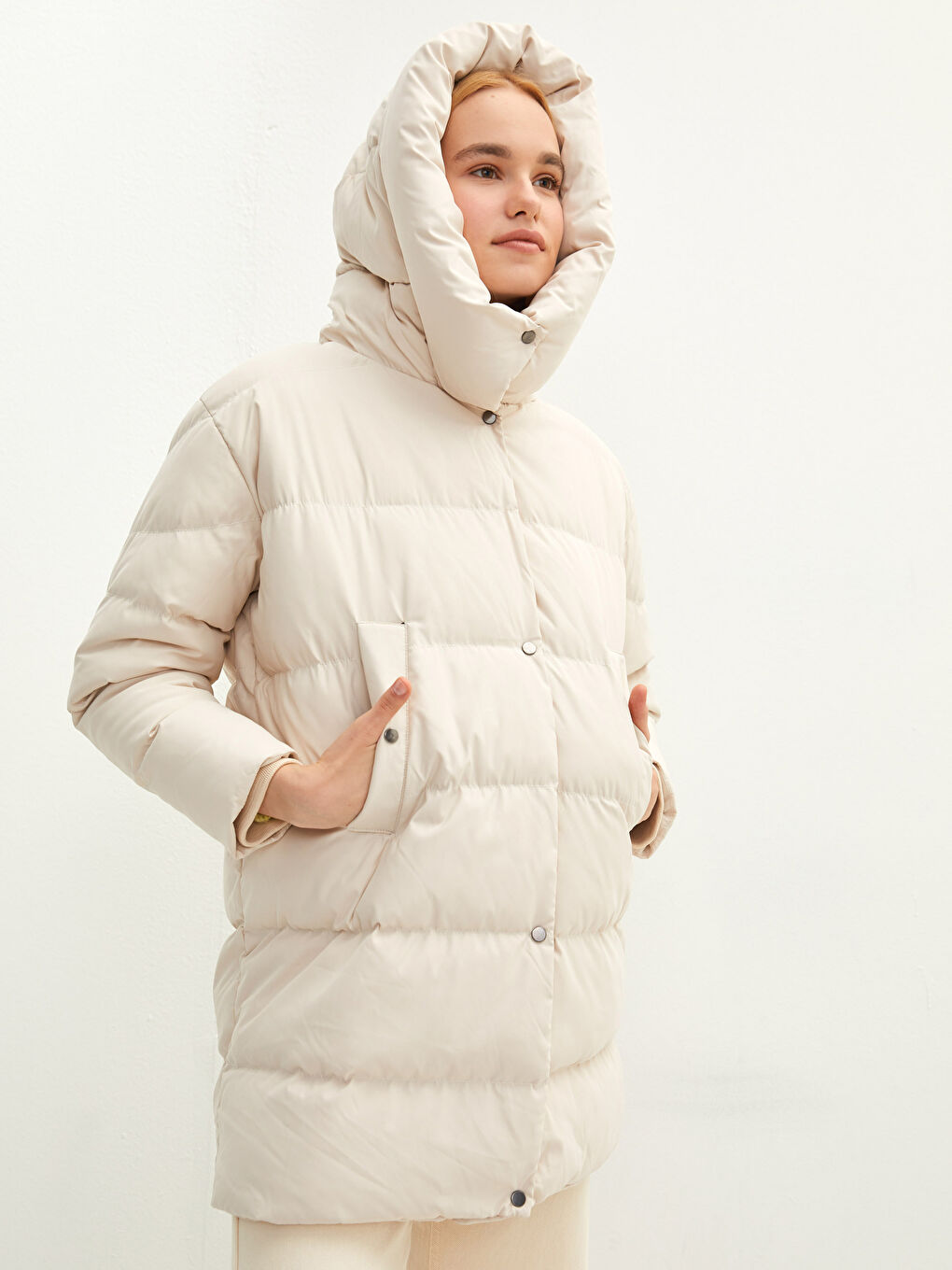 LCW Vision Hooded Collar Straight Long Sleeve Pocket Detailed Women's Down Coat -W1IO96Z8-RYS