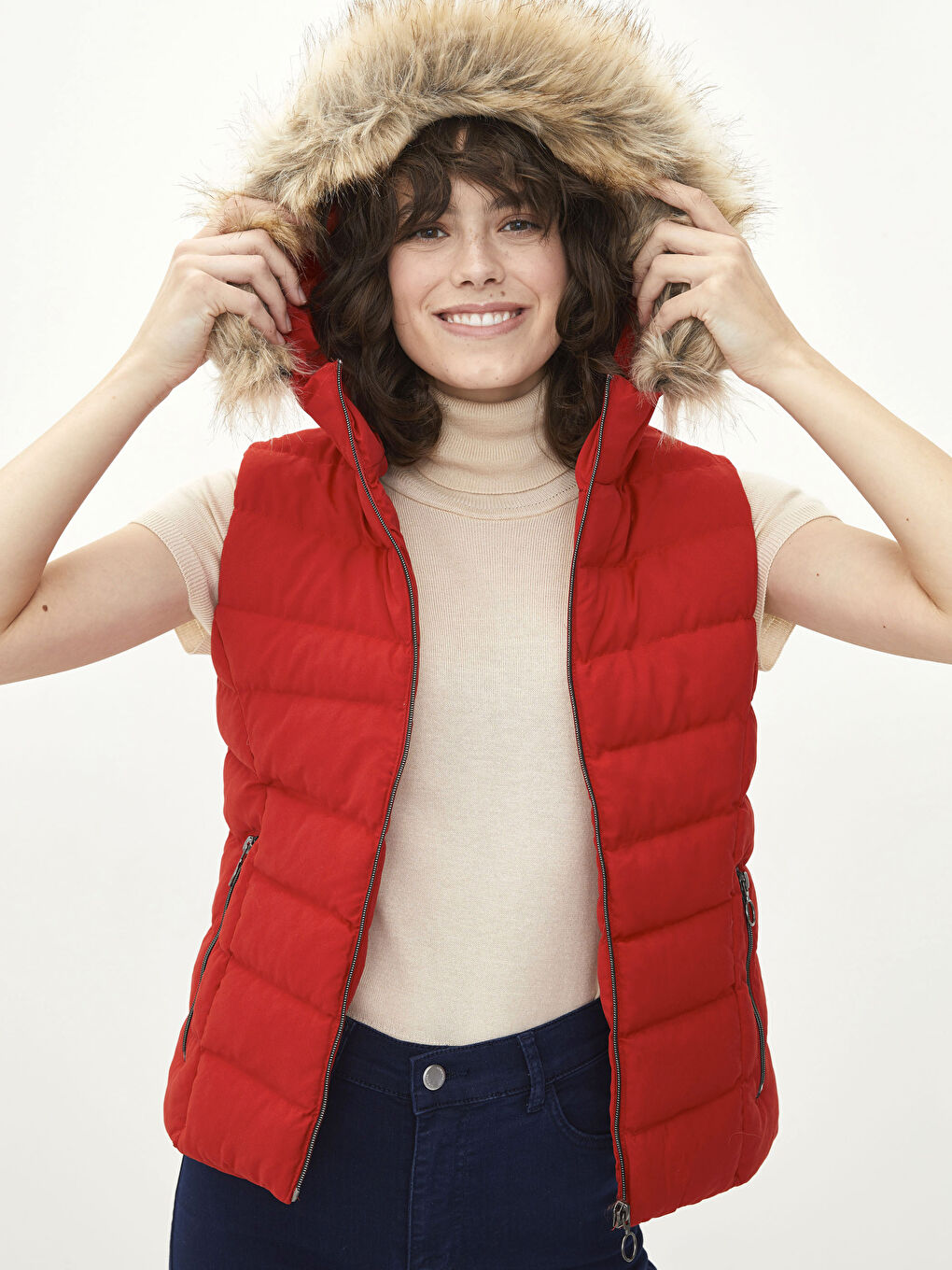 Kırmızı Kadın Kapüşonlu Düz Şişme Yelek