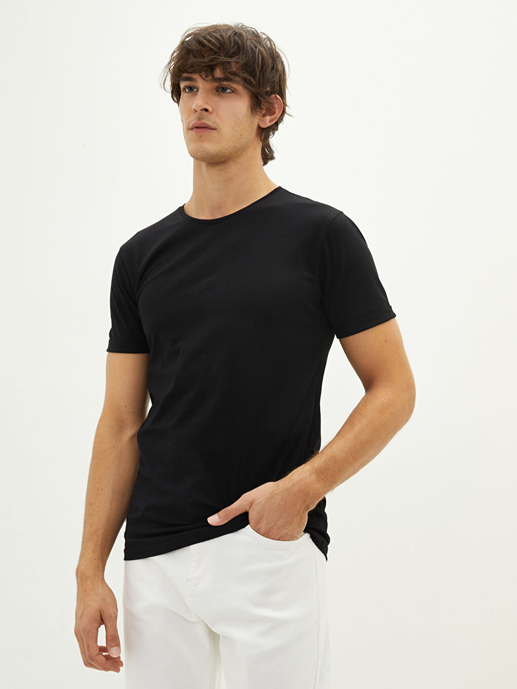 تيشيرت للرجال أساسي بأكمام قصيرة ورقبة دائرية من القطن الممشط-1