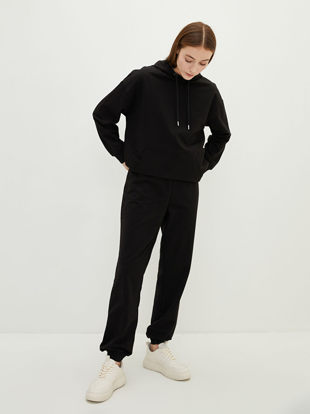 LCW Modest Women's Elasticated Waist Plain Jogger Sweatpants -W1IP23Z8-RQN