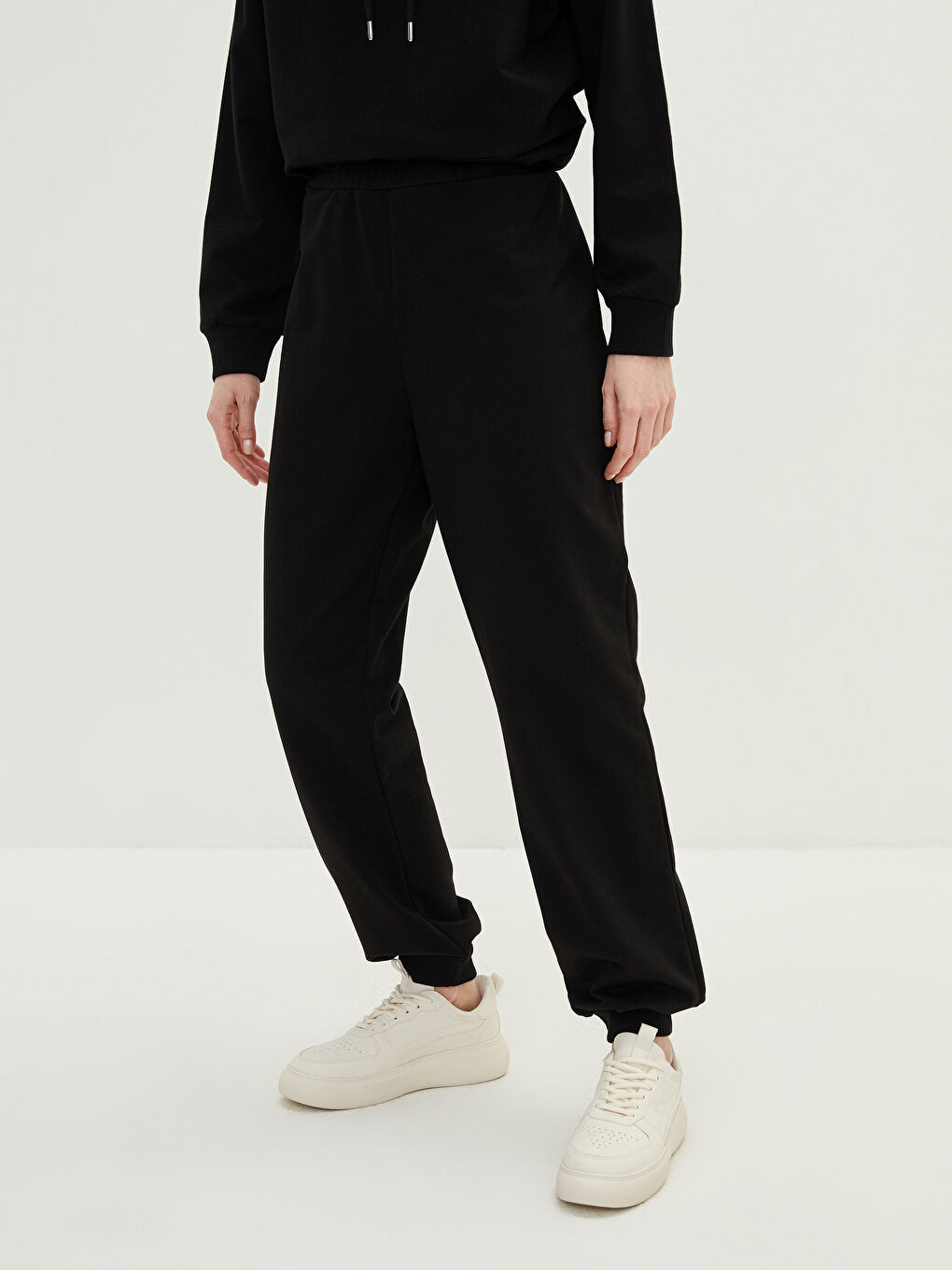 LCW Modest Women's Elasticated Waist Plain Jogger Sweatpants -W1IP23Z8-RQN