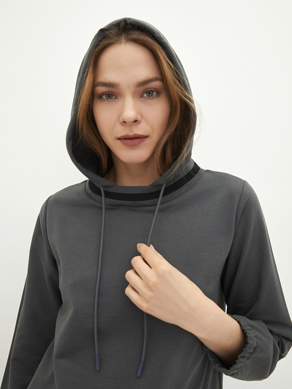 Gri Kapüşonlu Düz Uzun Kollu Kadın Sweatshirt Tunik-3