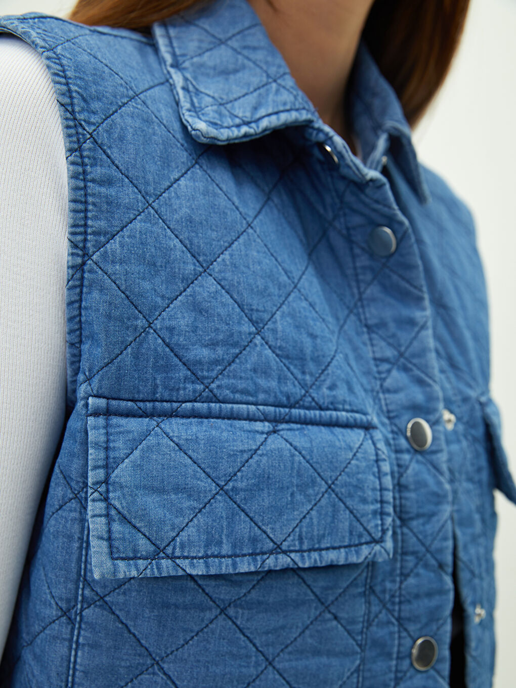 Vestă din Denim Matlasată din Bumbac pentru Femei cu Guler de Cămașă-3