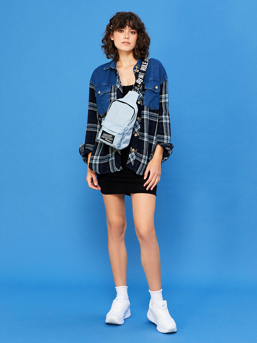 Mavi Slogan Baskılı Paraşüt Kumaş Kadın Sırt ve Vücut Çantası-1