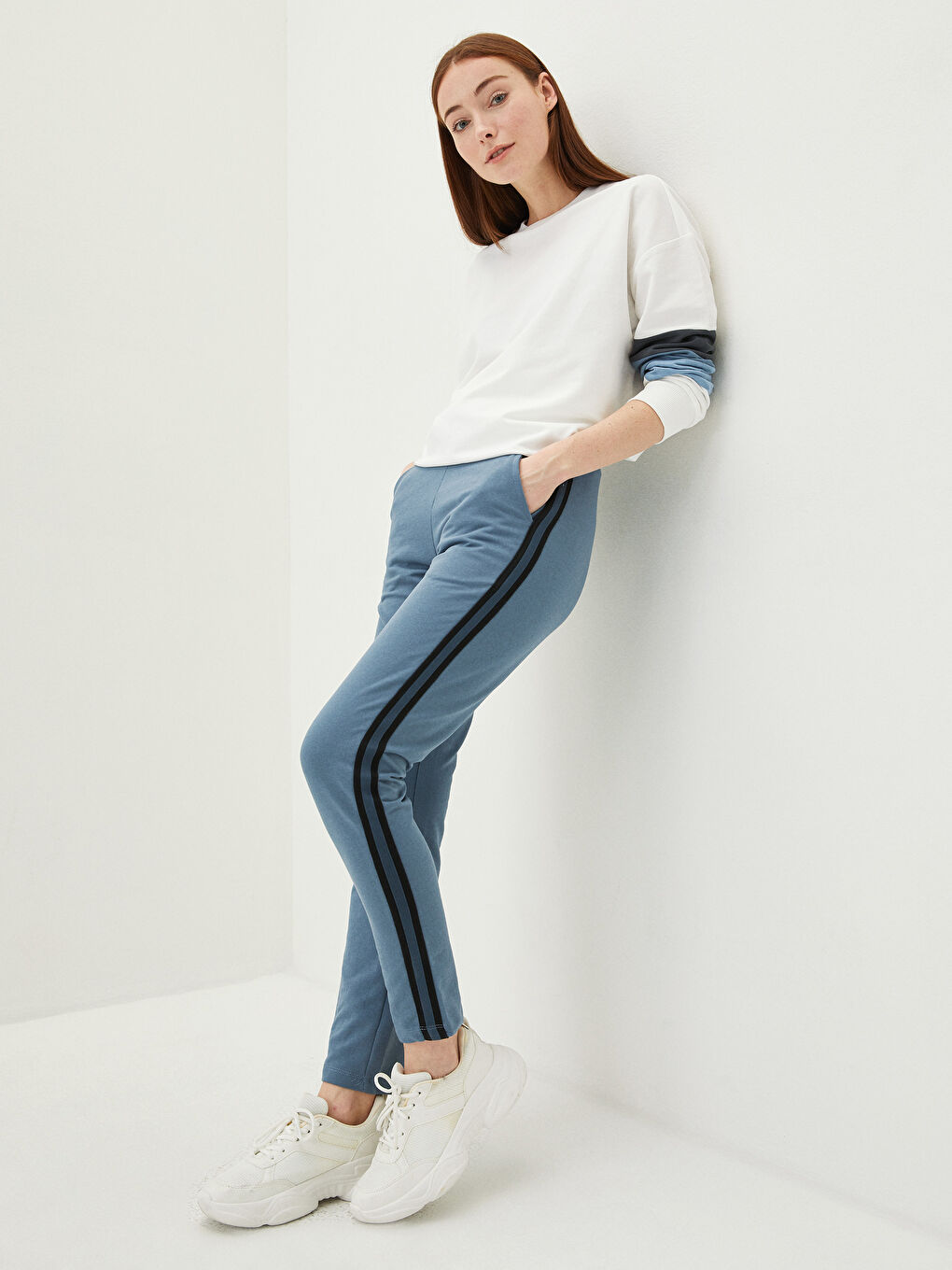 İndigo Beli Lastikli Düz Şerit Detaylı Kadın Eşofman Altı