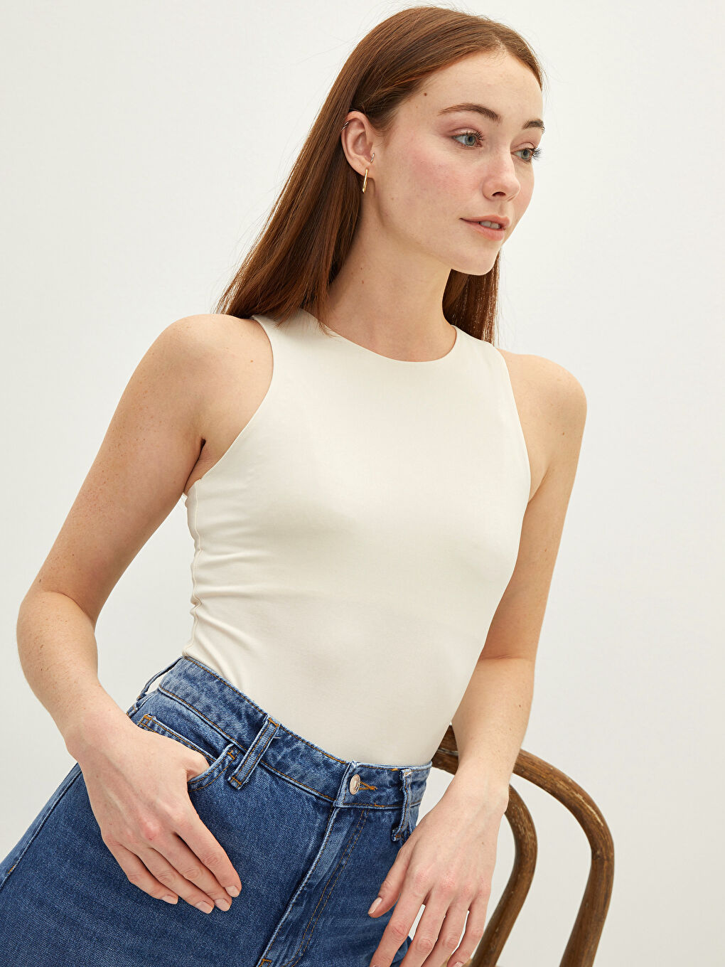 Bej Bisiklet Yaka Düz Kolsuz Çıt Çıtlı Kadın Bodysuit