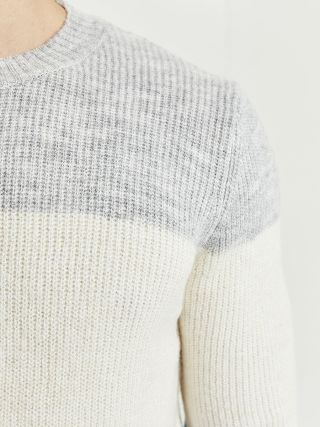 Crew Neck Long Sleeve Color Block Men's Knitwear Sweater-3